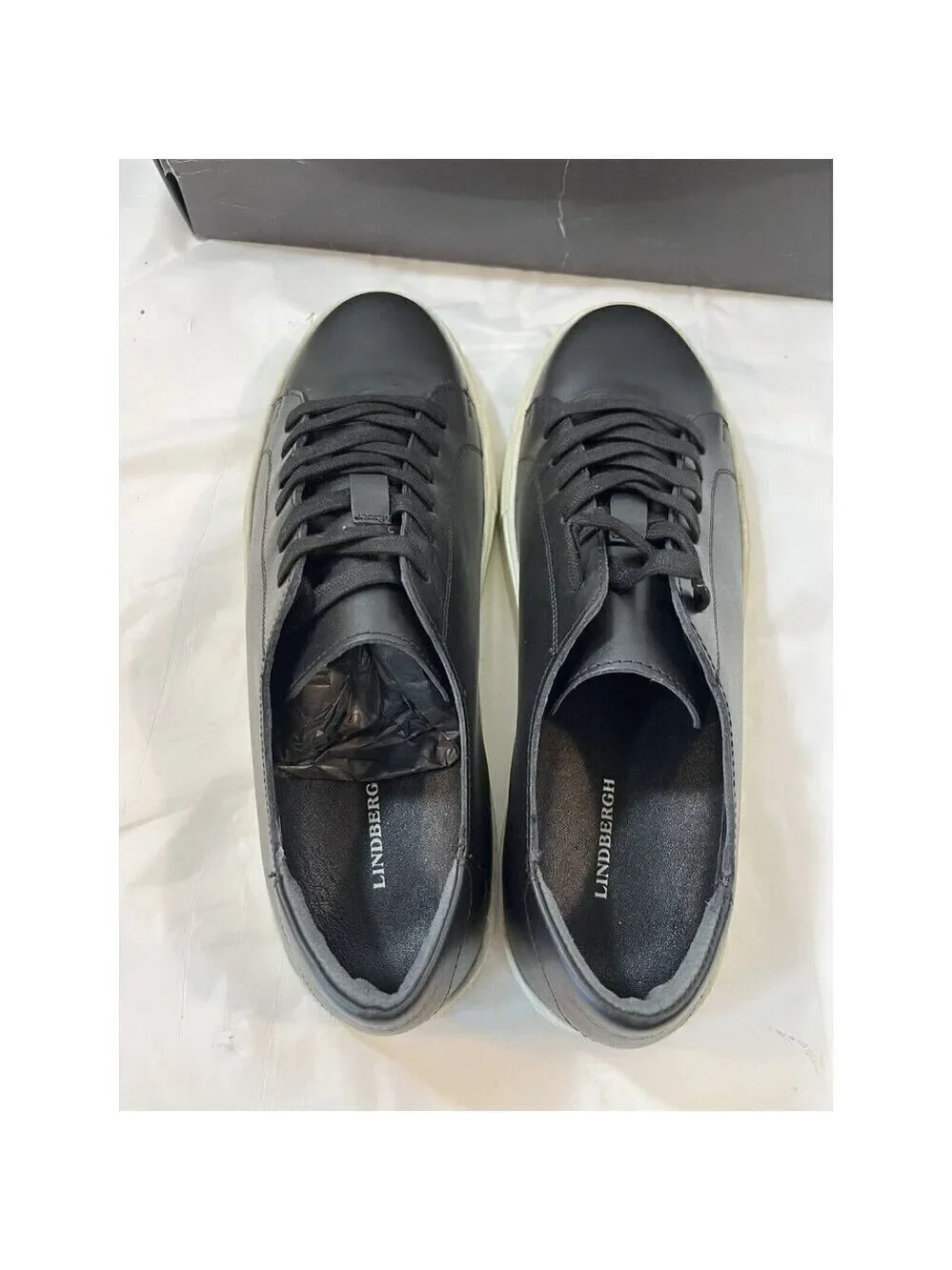 Lindbergh Mens Size 9.5 Black Leather Sneaker Style: 30-92000US
